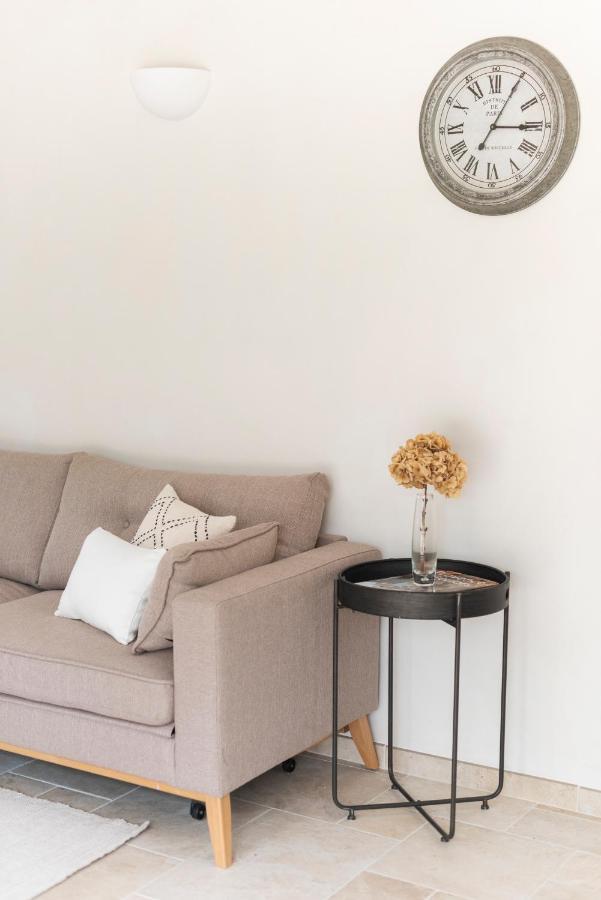 אפט La Petite Ruche, 1 Bedroom Gite In The Luberon מראה חיצוני תמונה