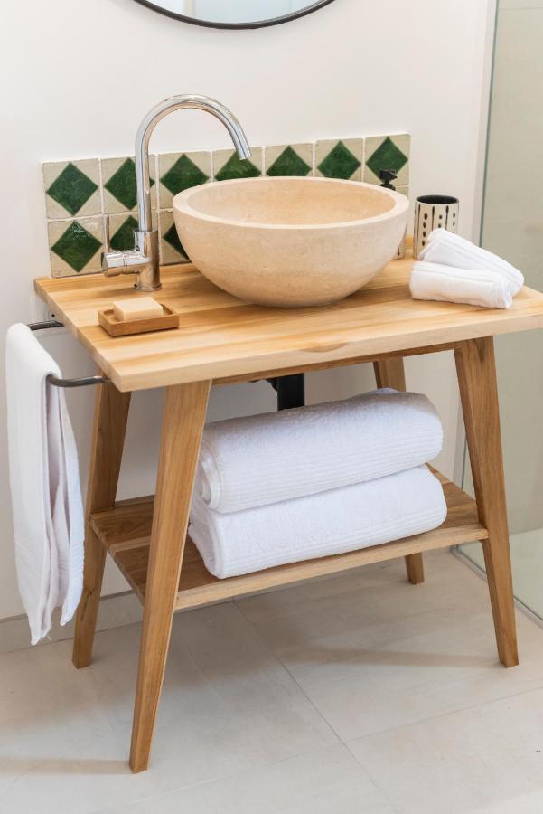 אפט La Petite Ruche, 1 Bedroom Gite In The Luberon מראה חיצוני תמונה